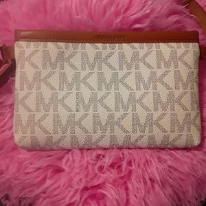 Michael Kors fanny pack w/belt